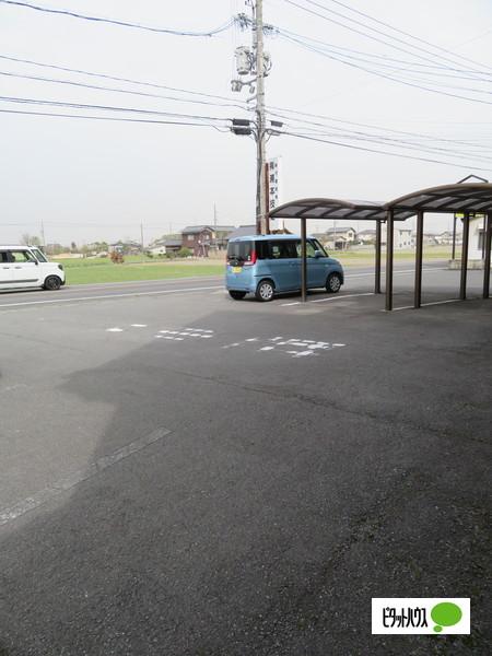 倉敷市帯高店舗 駐車場