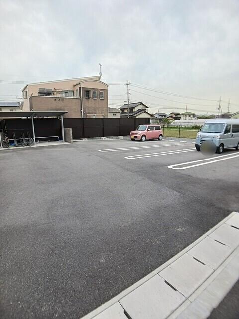 スペランツァⅡ（203） 駐車場