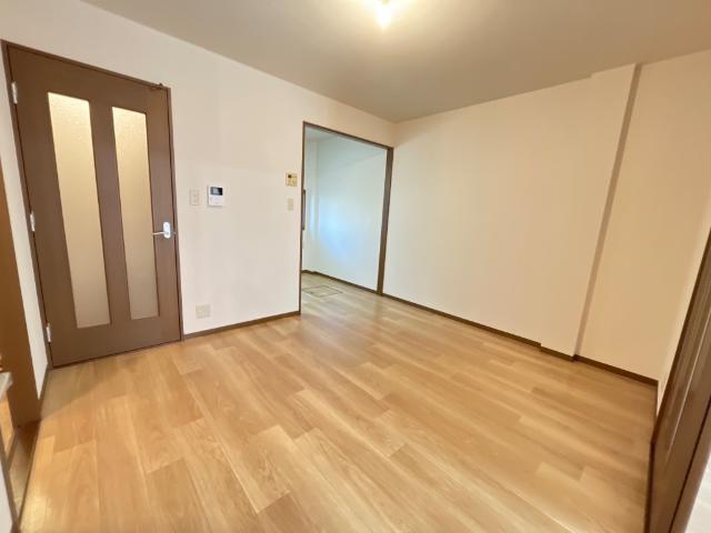 ロイヤルハイツ６９２ 部屋画像