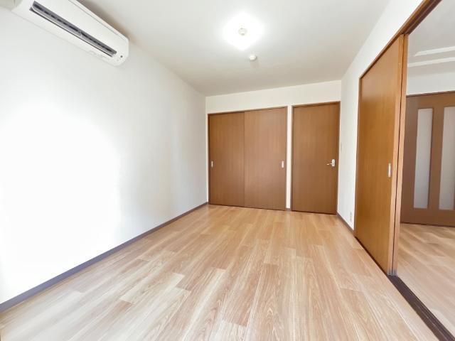 ロイヤルハイツ６９２ 部屋画像
