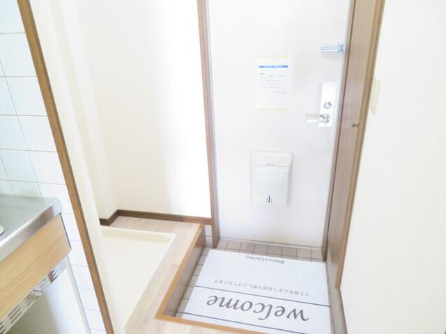 ニューエクセル三宅　Ｆ（103） 玄関