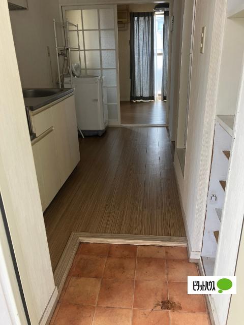 CASA茶屋町（102） 玄関