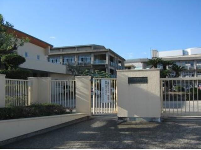 葦高小学校：1100m