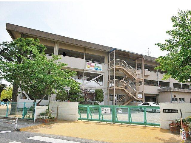 中島小学校：950m