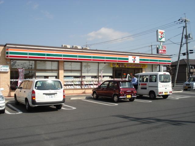セブンイレブン倉敷連島中央1丁目店：233m