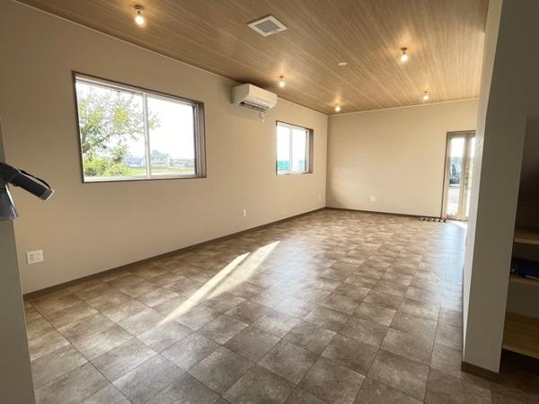 commercial 安塚町