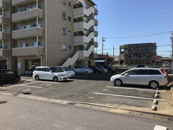 アバンハウスⅠーＡ（102） 駐車場