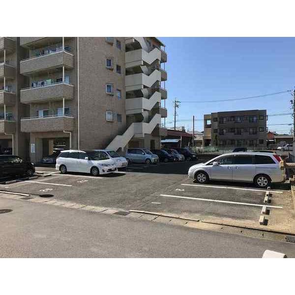 アバンハウスⅠーＣ（202） 駐車場