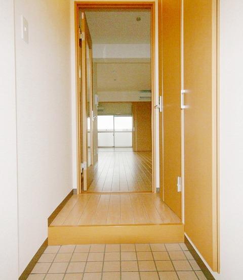 カレン橘（302） 玄関