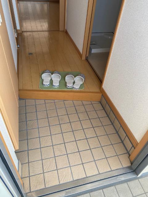 リリー（102） 玄関