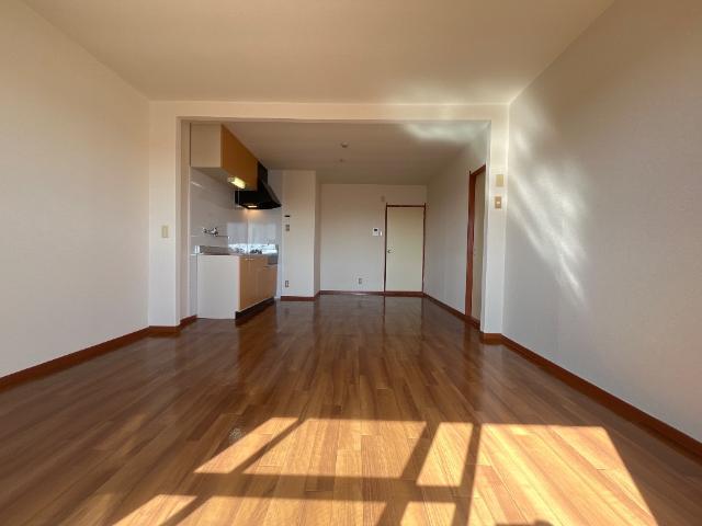 パールロイヤル江島 リビング