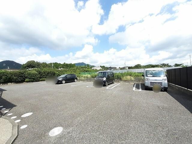 マルベリーⅡ（101） 駐車場
