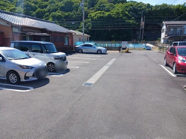 バルサミーナ（101） 駐車場