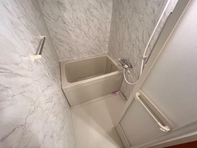 プチバイオレット 部屋画像