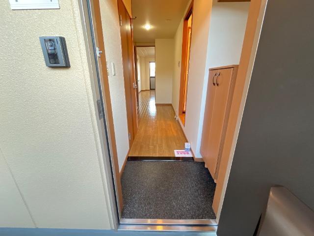 プチバイオレット 玄関