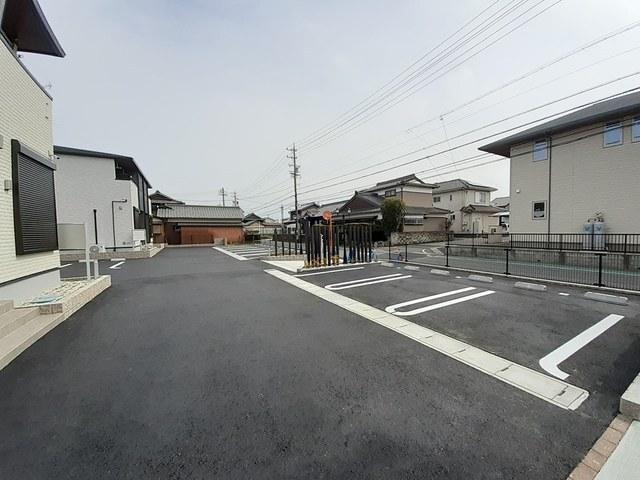 エトワールⅠ（202） 駐車場