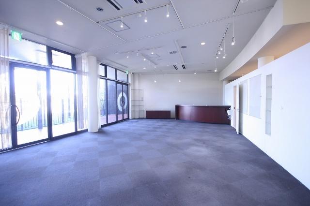 commercial 住吉町