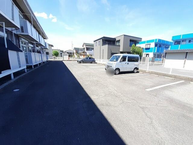 エクセラン三日市（1-C） 駐車場