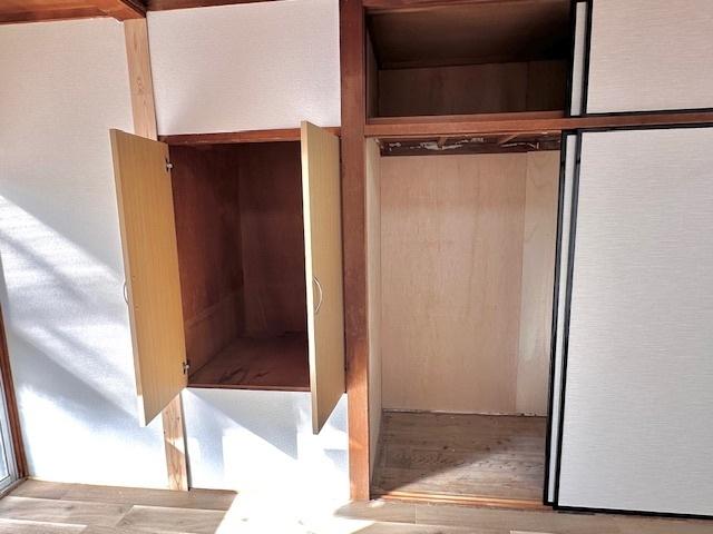 北堀江2丁目貸家 収納