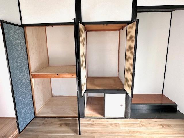 北堀江2丁目貸家 収納