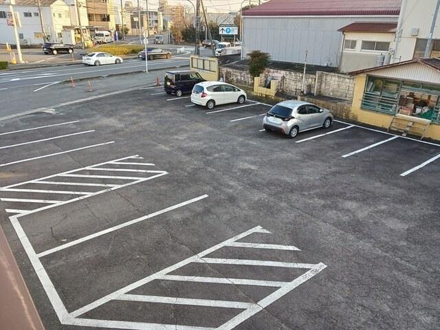 伊藤ビル（2B） 駐車場