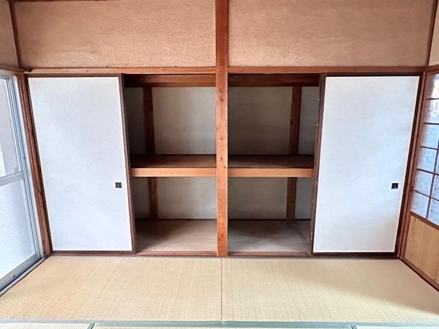 庄野羽山3丁目貸家（2） 収納