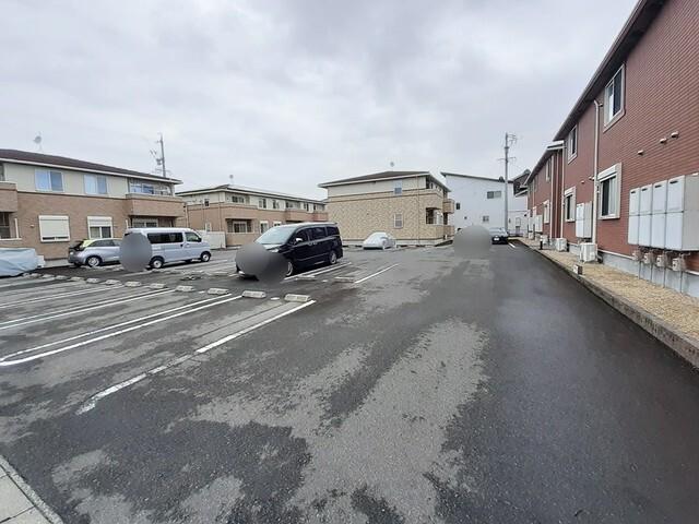 フォーチュネイト　ビレッジ　Ｃ（101） 駐車場