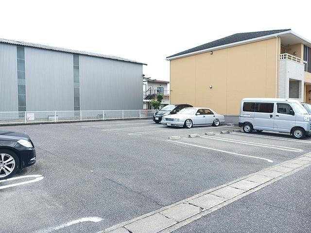 サイネリアⅡ（102） 駐車場