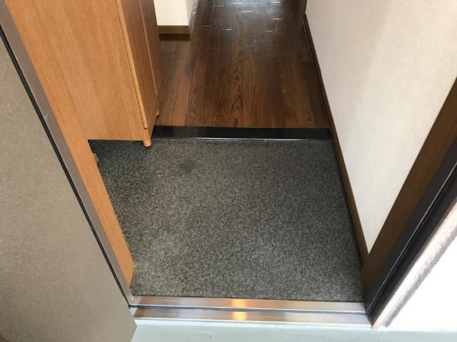 ヴァン　パイン　コートA棟 玄関