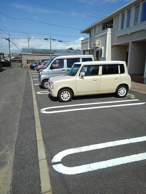 サーフサイド（103） 駐車場