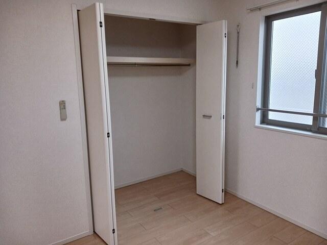 メゾン　ラフレシール（205） 収納