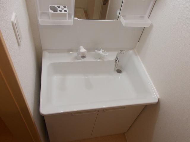 ラフレシール　Ｂ棟（102） 洗面