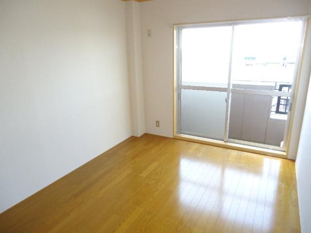 パールロイヤル江島 部屋画像