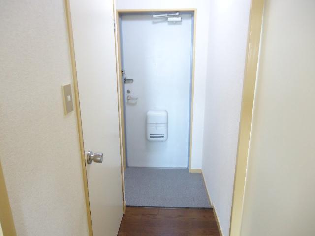 パールロイヤル江島 玄関