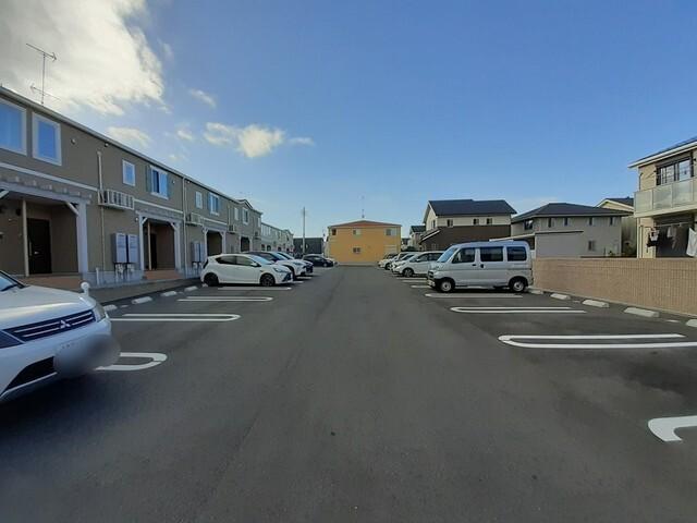 ミル　ハピネス　Ａ（103） 駐車場