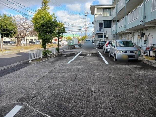 ハミングバートⅡ（2E） 駐車場