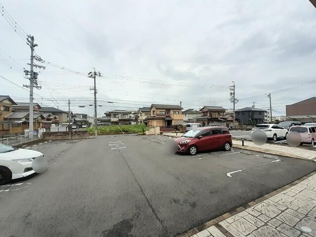 レクイアーレ７２　Ｂ（201） 駐車場