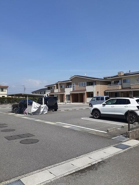 ランドマーク８８　Ｃ棟（101） 駐車場