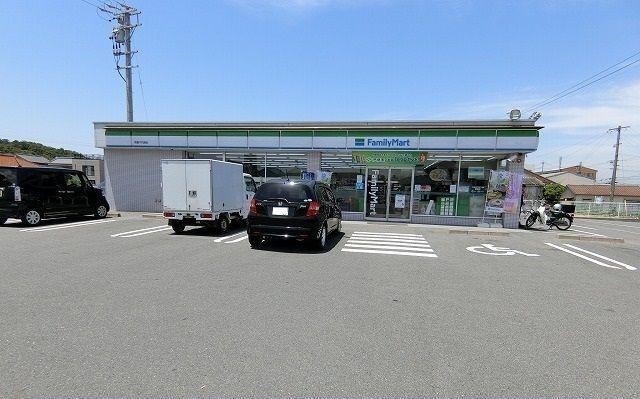 ファミリーマート鈴鹿千代崎店：1200m