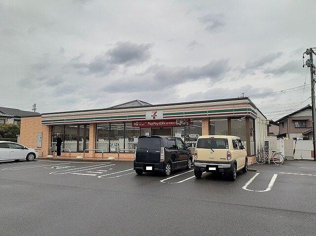 セブンイレブン長太旭町店：500m