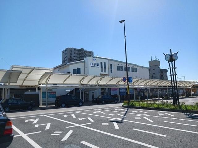 近鉄白子駅：878m