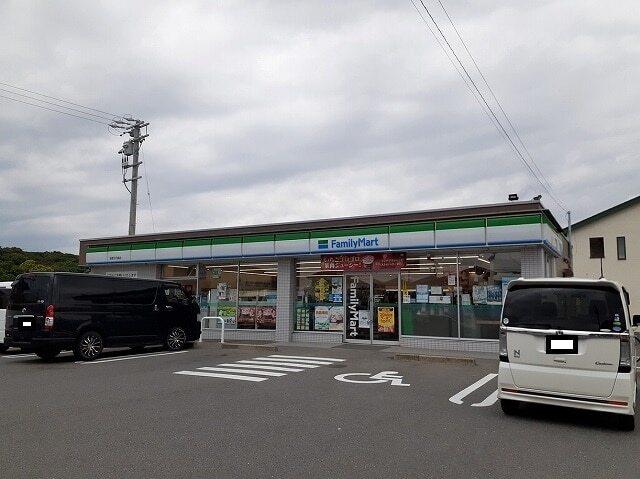 ファミリーマート鈴鹿千代崎店：500m