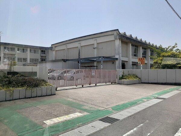 清和小学校：786m
