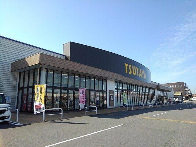 ＴＳＵＴＡＹＡ鈴鹿店：700m