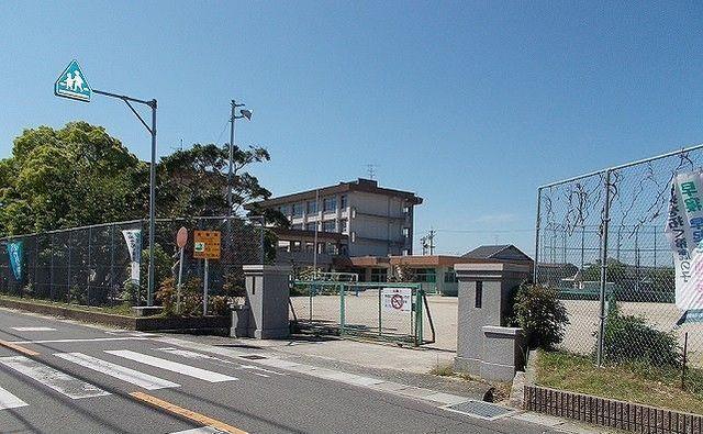 箕田小学校：1000m