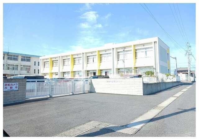 鈴鹿市立稲生小学校：650m