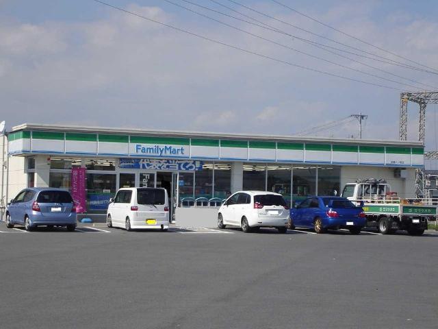 ファミリーマート鈴鹿一ノ宮店：518m