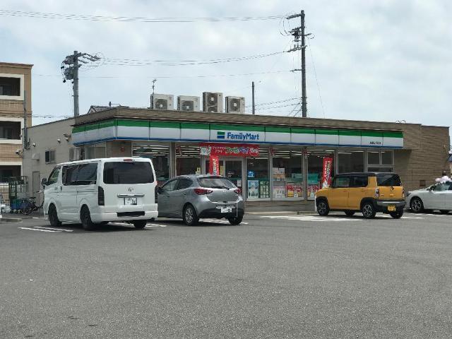 ファミリーマート鈴鹿白子町店：592m