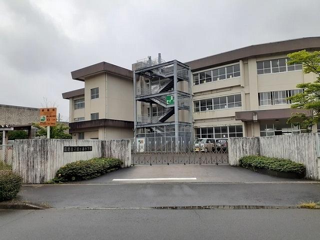 鼓ヶ浦小学校：230m