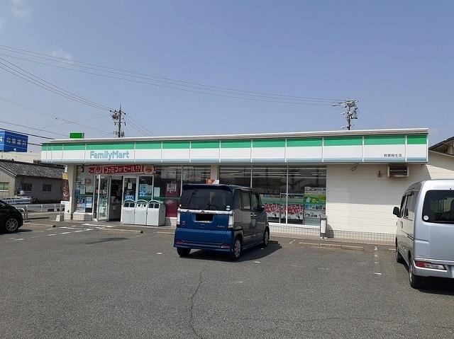 ファミリーマート鈴鹿稲生店：400m